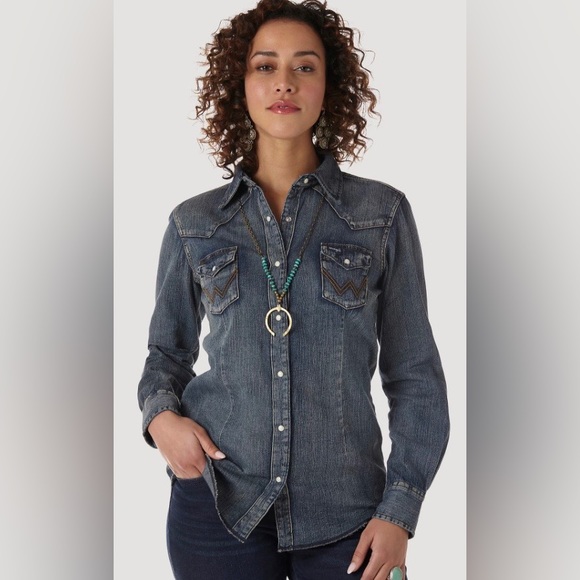 Wrangler Tops - Wrangler Women's Large Western Denim Long Sleeve Distressed Hem Pearl Snap Shirt